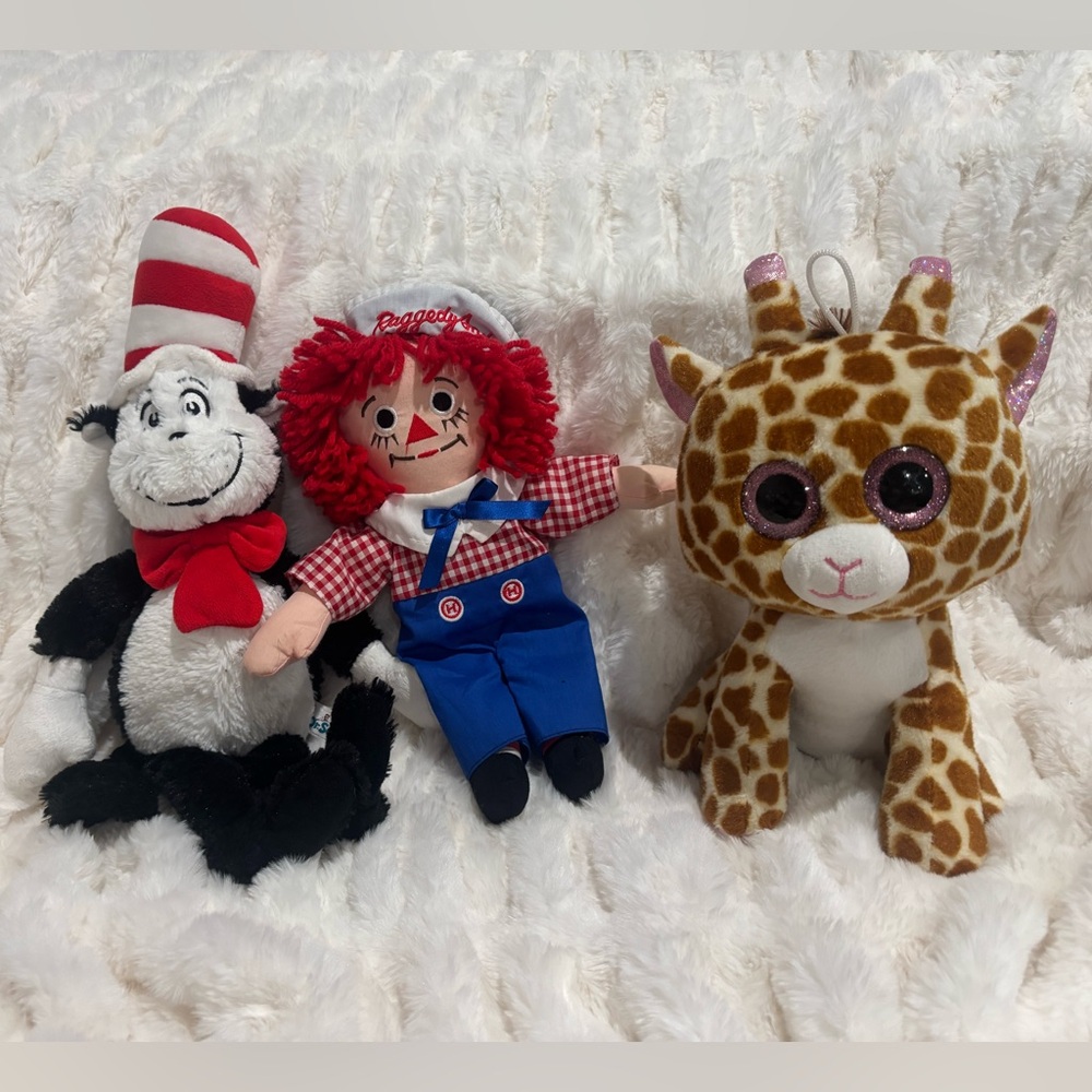 Raggedy Ann, Cat in the Hat, and Giraffe Plush Toy Set